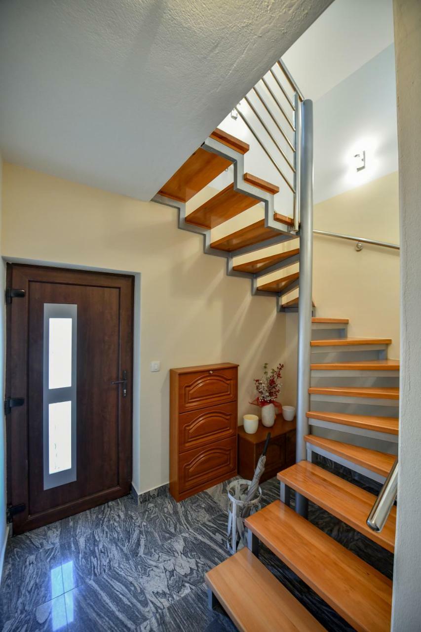 Cambi Lux Apartment Otok  Extérieur photo