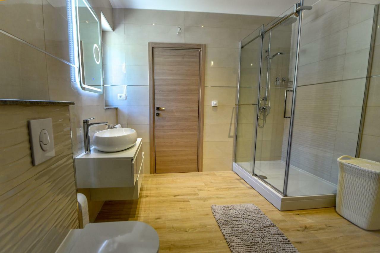 Cambi Lux Apartment Otok  Extérieur photo