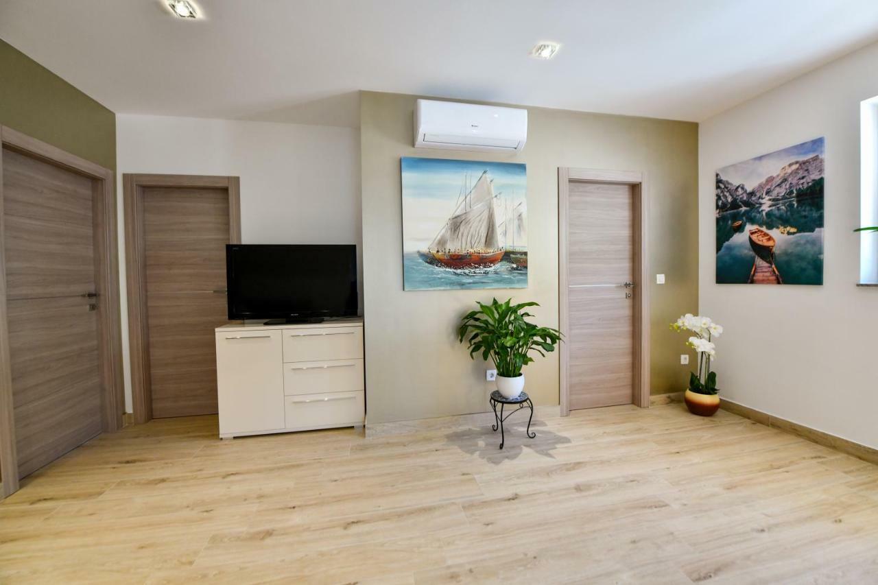 Cambi Lux Apartment Otok  Extérieur photo